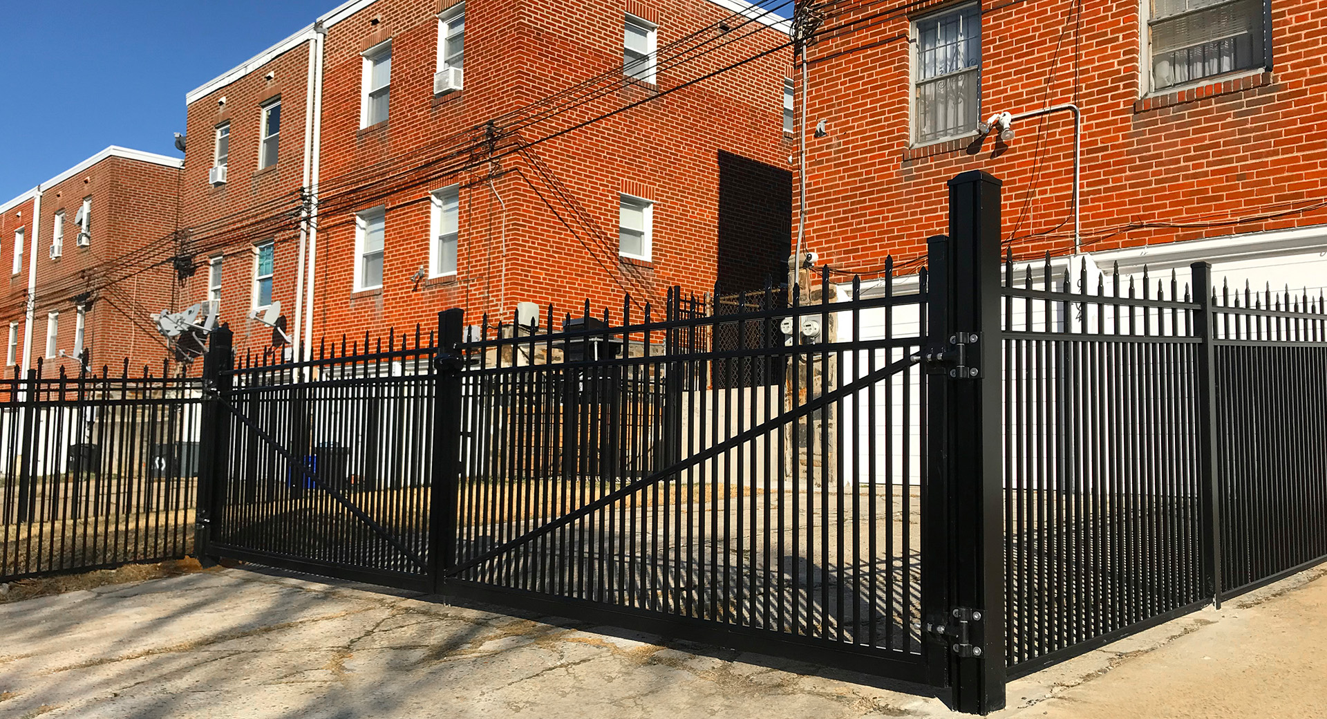 Estate Gate Double Drive Swing Gate