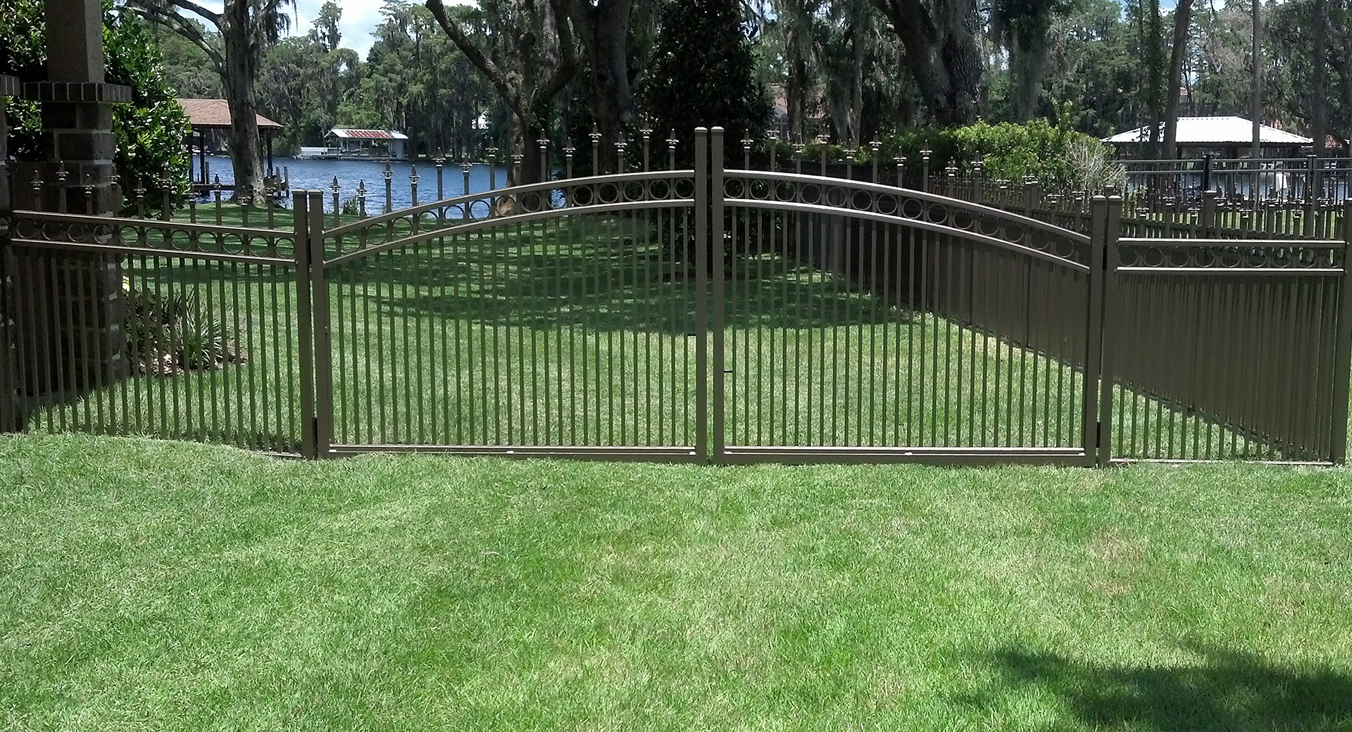 Estate Gate Double Drive Swing Gate